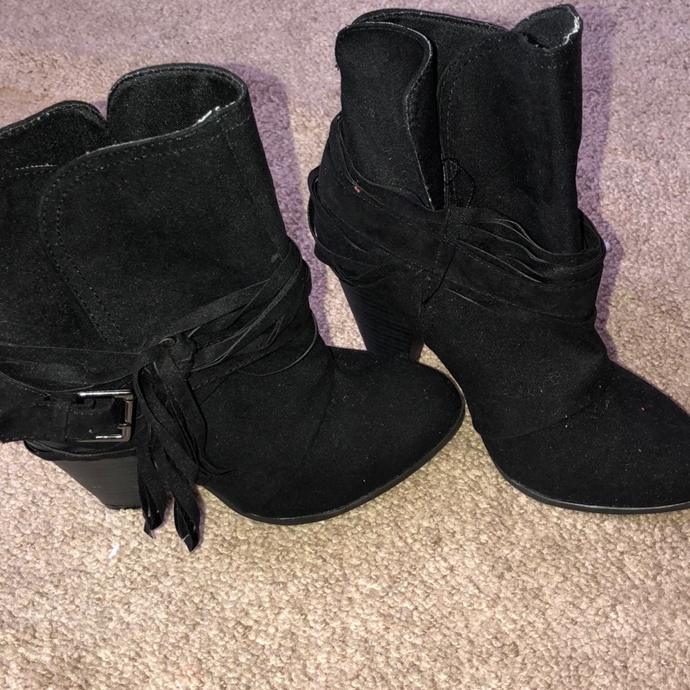 Heeled boots